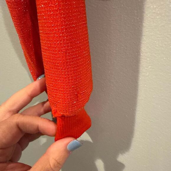 Converse x Hello Kitty Size Small - Picture 6 of 6